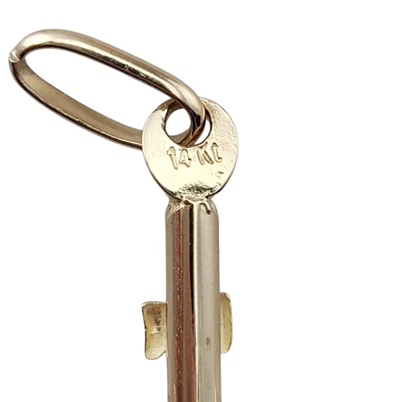 14 Karat Yellow Gold Crucifix Pendant #20903 - Picture 9 of 12